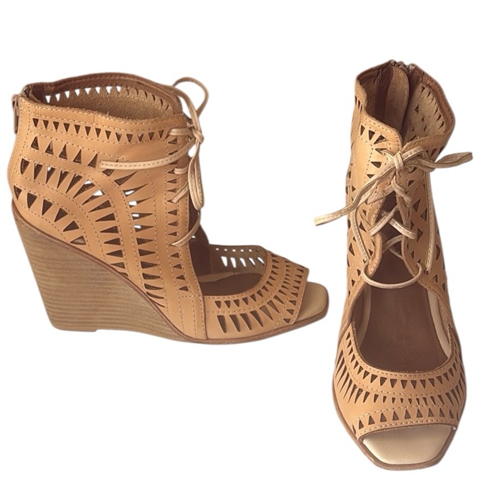 Jeffrey Campbell Rodillo High Wedge Sandal in 
Tan/Nude, 4 inch heel, size 9.5